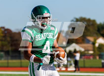Thumbnail 2 in Locust Valley @ Seaford photogallery.