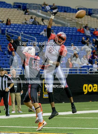 Thumbnail 2 in FBU Freshman photogallery.