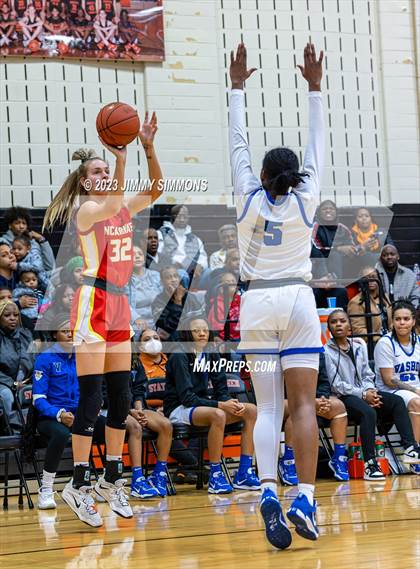 Thumbnail 1 in Vashon vs. Incarnate Word Academy (Webster Winter Challenge) photogallery.