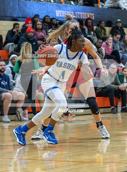Thumbnail 1 in Vashon vs. Incarnate Word Academy (Webster Winter Challenge) photogallery.