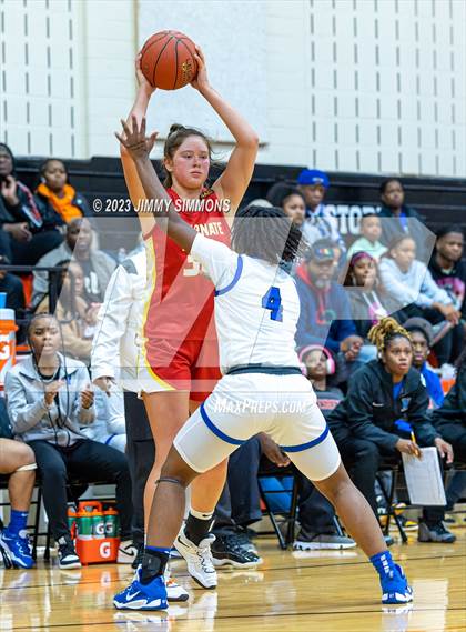 Thumbnail 1 in Vashon vs. Incarnate Word Academy (Webster Winter Challenge) photogallery.