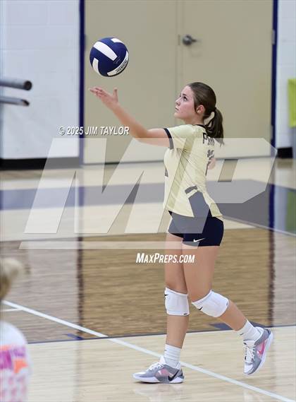 Thumbnail 1 in Saint Jo @ Perrin photogallery.