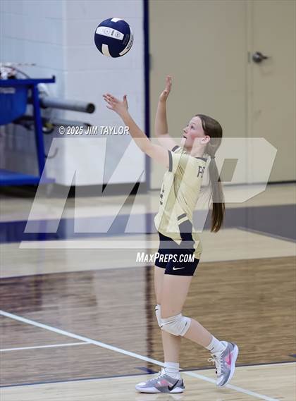Thumbnail 2 in Saint Jo @ Perrin photogallery.
