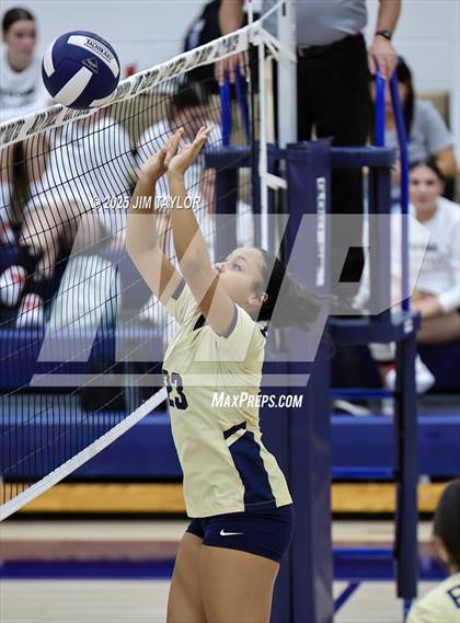 Thumbnail 1 in Saint Jo @ Perrin photogallery.