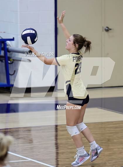 Thumbnail 3 in Saint Jo @ Perrin photogallery.