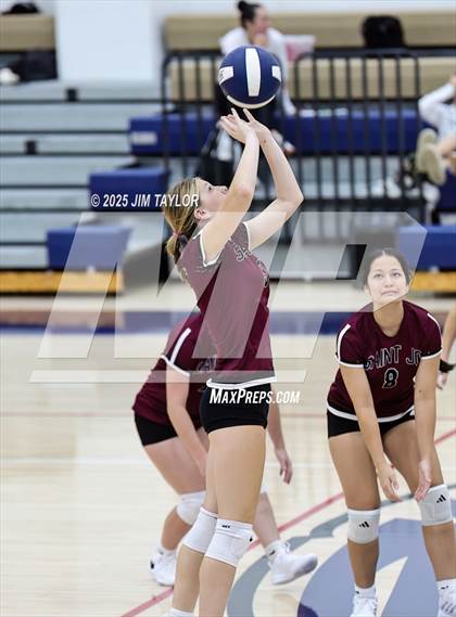 Thumbnail 3 in Saint Jo @ Perrin photogallery.
