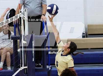 Thumbnail 2 in Saint Jo @ Perrin photogallery.