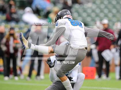 Thumbnail 3 in Red Oak vs. Mansfield Summit (UIL 5A Division 1 Quarterfinals) photogallery.