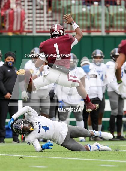 Thumbnail 3 in Red Oak vs. Mansfield Summit (UIL 5A Division 1 Quarterfinals) photogallery.