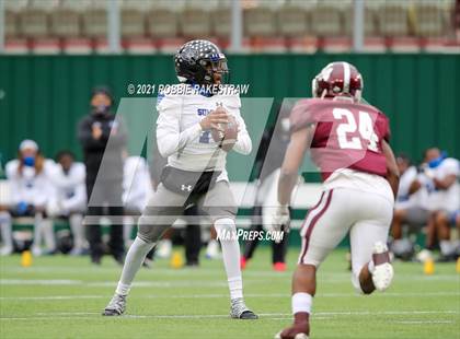 Thumbnail 3 in Red Oak vs. Mansfield Summit (UIL 5A Division 1 Quarterfinals) photogallery.
