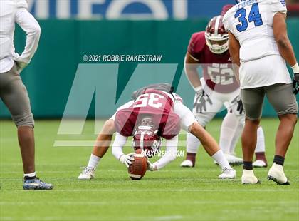 Thumbnail 1 in Red Oak vs. Mansfield Summit (UIL 5A Division 1 Quarterfinals) photogallery.