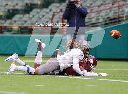 Thumbnail 2 in Red Oak vs. Mansfield Summit (UIL 5A Division 1 Quarterfinals) photogallery.