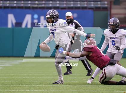 Thumbnail 2 in Red Oak vs. Mansfield Summit (UIL 5A Division 1 Quarterfinals) photogallery.