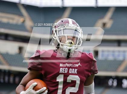 Thumbnail 3 in Red Oak vs. Mansfield Summit (UIL 5A Division 1 Quarterfinals) photogallery.