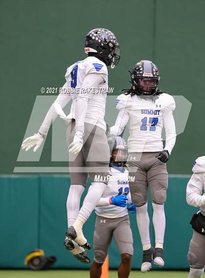 Thumbnail 1 in Red Oak vs. Mansfield Summit (UIL 5A Division 1 Quarterfinals) photogallery.