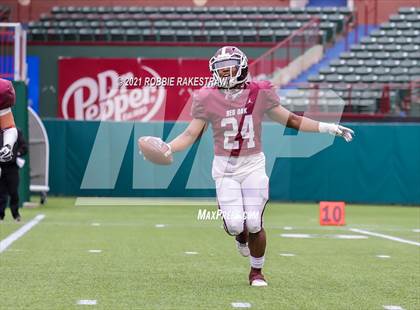 Thumbnail 2 in Red Oak vs. Mansfield Summit (UIL 5A Division 1 Quarterfinals) photogallery.