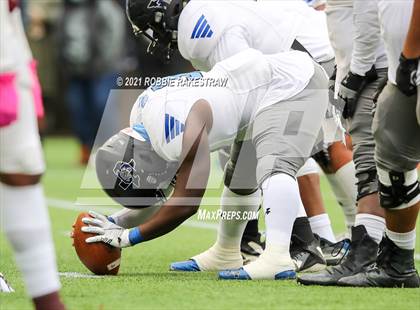 Thumbnail 3 in Red Oak vs. Mansfield Summit (UIL 5A Division 1 Quarterfinals) photogallery.