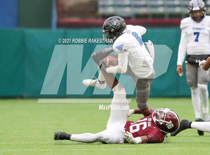Thumbnail 3 in Red Oak vs. Mansfield Summit (UIL 5A Division 1 Quarterfinals) photogallery.