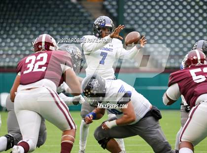Thumbnail 1 in Red Oak vs. Mansfield Summit (UIL 5A Division 1 Quarterfinals) photogallery.