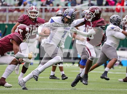 Thumbnail 3 in Red Oak vs. Mansfield Summit (UIL 5A Division 1 Quarterfinals) photogallery.