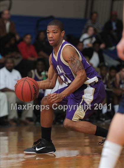 Thumbnail 3 in Holly Springs vs. Lee County (Tri-Nine Conference Tournament) photogallery.