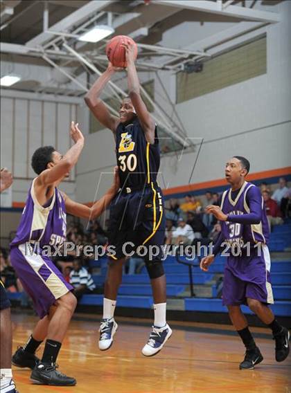 Thumbnail 2 in Holly Springs vs. Lee County (Tri-Nine Conference Tournament) photogallery.