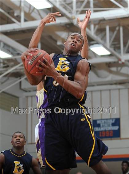 Thumbnail 2 in Holly Springs vs. Lee County (Tri-Nine Conference Tournament) photogallery.