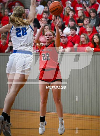 Thumbnail 3 in Northeast Dubois vs. South Webster photogallery.