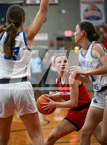 Thumbnail 2 in Northeast Dubois vs. South Webster photogallery.