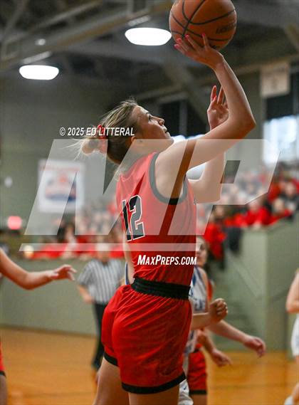Thumbnail 2 in Northeast Dubois vs. South Webster photogallery.