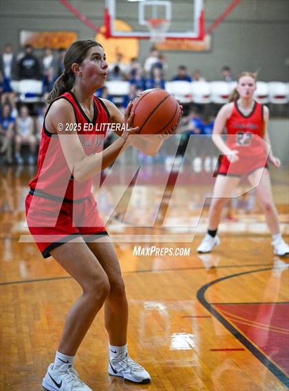 Thumbnail 1 in Northeast Dubois vs. South Webster photogallery.