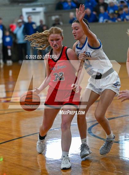 Thumbnail 3 in Northeast Dubois vs. South Webster photogallery.