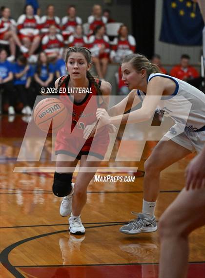 Thumbnail 2 in Northeast Dubois vs. South Webster photogallery.