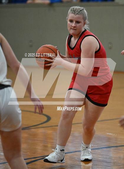 Thumbnail 2 in Northeast Dubois vs. South Webster photogallery.