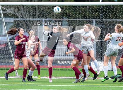 Thumbnail 3 in Lakeside vs. Holy Names Academy (WIAA 3A Playoffs) photogallery.