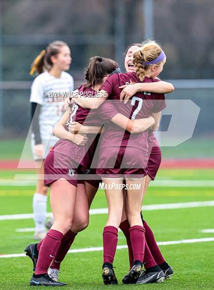 Thumbnail 1 in Lakeside vs. Holy Names Academy (WIAA 3A Playoffs) photogallery.