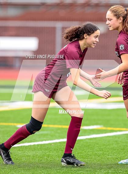 Thumbnail 2 in Lakeside vs. Holy Names Academy (WIAA 3A Playoffs) photogallery.