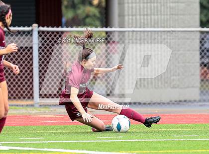 Thumbnail 2 in Lakeside vs. Holy Names Academy (WIAA 3A Playoffs) photogallery.
