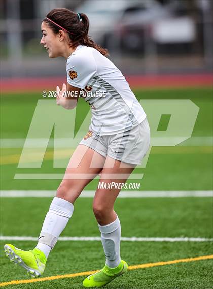 Thumbnail 2 in Lakeside vs. Holy Names Academy (WIAA 3A Playoffs) photogallery.