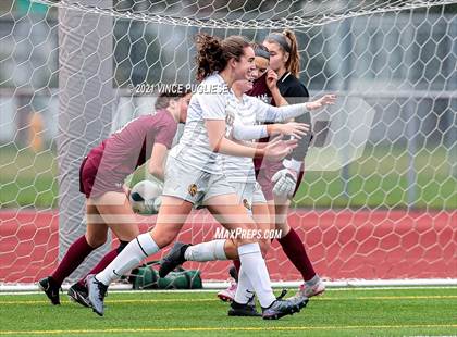 Thumbnail 2 in Lakeside vs. Holy Names Academy (WIAA 3A Playoffs) photogallery.