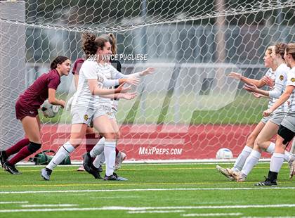 Thumbnail 3 in Lakeside vs. Holy Names Academy (WIAA 3A Playoffs) photogallery.
