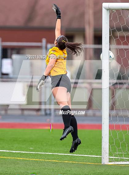 Thumbnail 3 in Lakeside vs. Holy Names Academy (WIAA 3A Playoffs) photogallery.