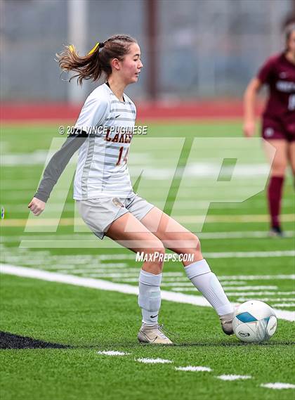 Thumbnail 2 in Lakeside vs. Holy Names Academy (WIAA 3A Playoffs) photogallery.