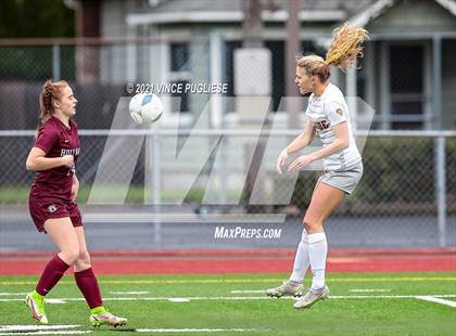 Thumbnail 3 in Lakeside vs. Holy Names Academy (WIAA 3A Playoffs) photogallery.