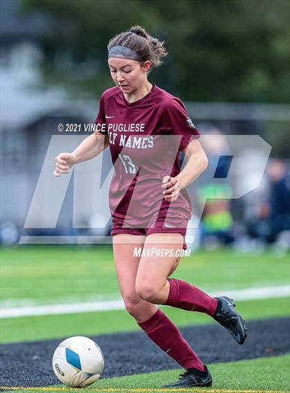 Thumbnail 2 in Lakeside vs. Holy Names Academy (WIAA 3A Playoffs) photogallery.