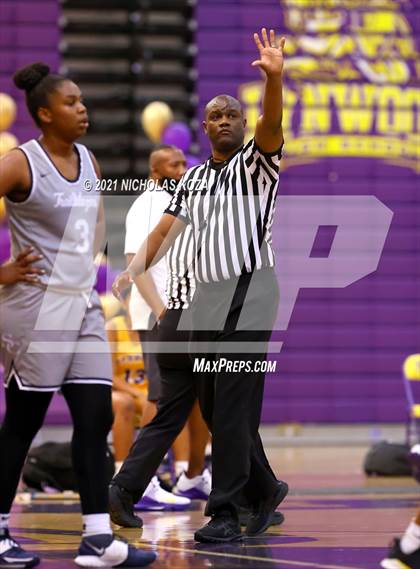 Thumbnail 3 in Sierra Canyon vs. Lynwood photogallery.