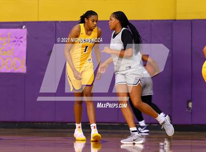 Thumbnail 1 in Sierra Canyon vs. Lynwood photogallery.
