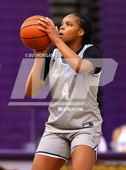 Thumbnail 1 in Sierra Canyon vs. Lynwood photogallery.