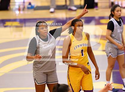 Thumbnail 1 in Sierra Canyon vs. Lynwood photogallery.