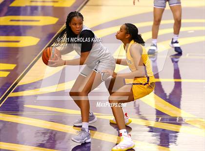 Thumbnail 2 in Sierra Canyon vs. Lynwood photogallery.